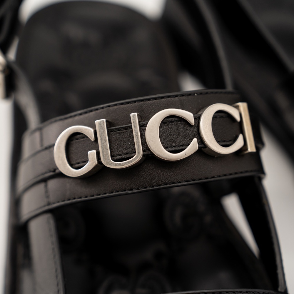 size 11G 11.5 US Gucci Leather Sandals Black Silver Logo Strap Buckle - Picture 8 of 12